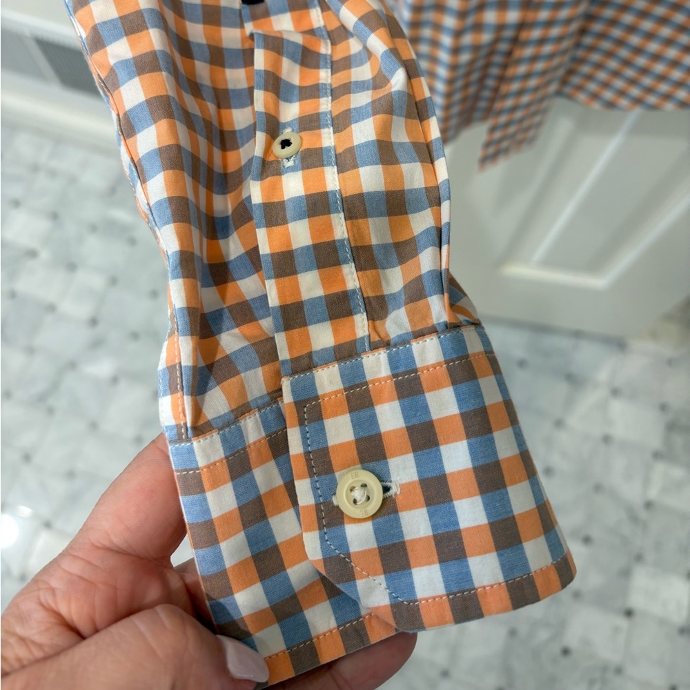 Banana Republic Men’s Gingham Shirt - Picture 4 of 9